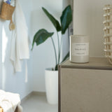 Lagom Studios_Vegane Duftkerze im Keramikgefäß_Weiß_Puder_Mindfulness Collection